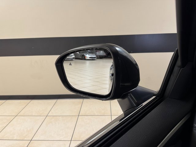 New 2025 Mitsubishi Outlander SE image 18