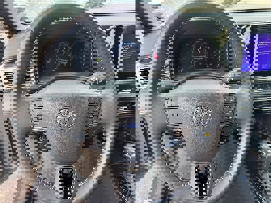 Certified 2025 Toyota Camry SE image 21