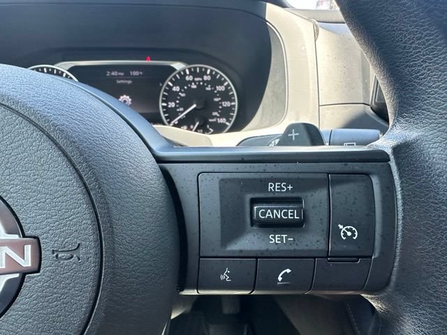 Used 2024 Nissan Pathfinder S FWD image 16