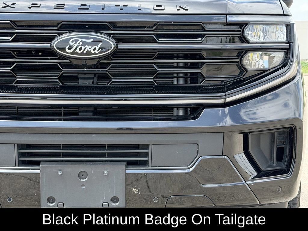 Used 2025 Ford Expedition Platinum w/ Stealth Appearance Package image 4