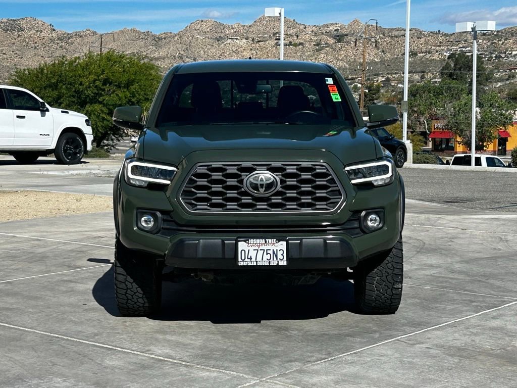 Used 2022 Toyota Tacoma TRD Off-Road w/ Technology Package image 2