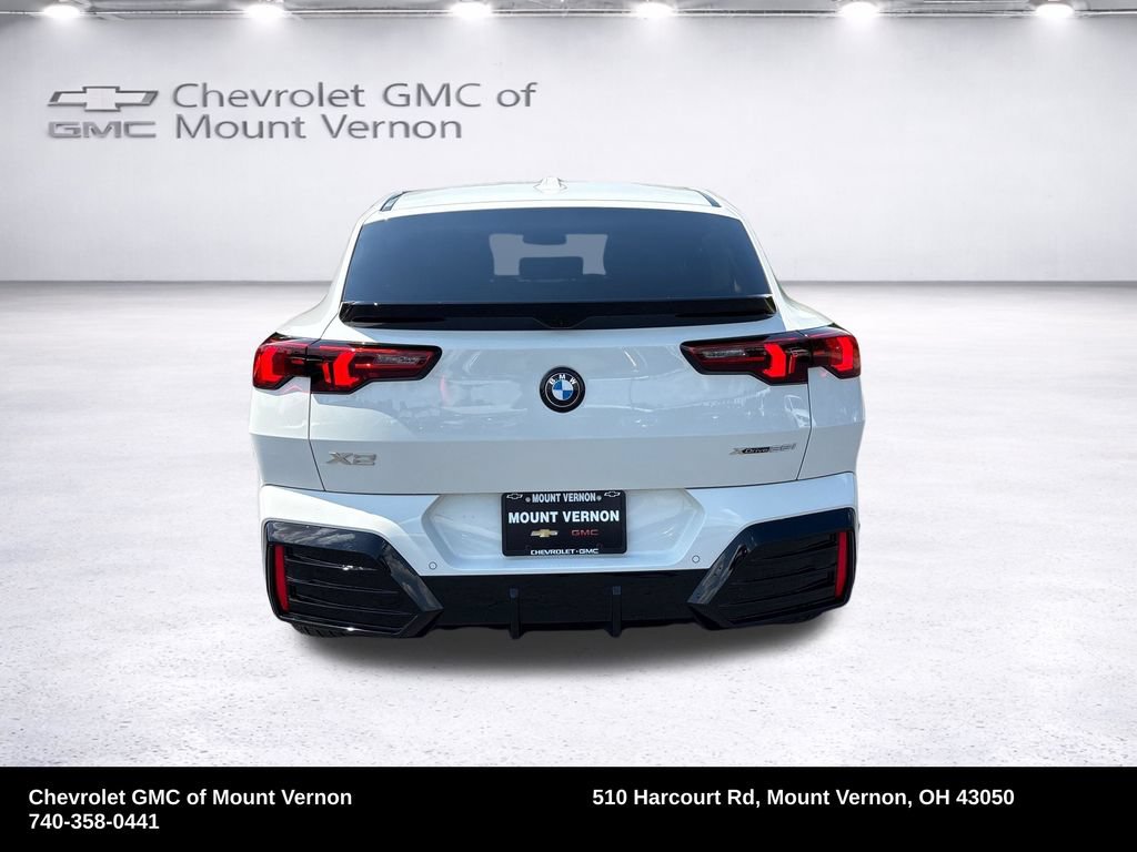 Used 2026 BMW X2 xDrive28i w/ M Sport Package AWD/4WD image 8