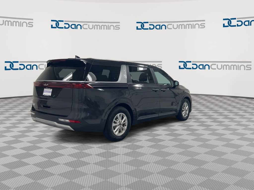 Used 2023 Kia Carnival LX FWD image 8