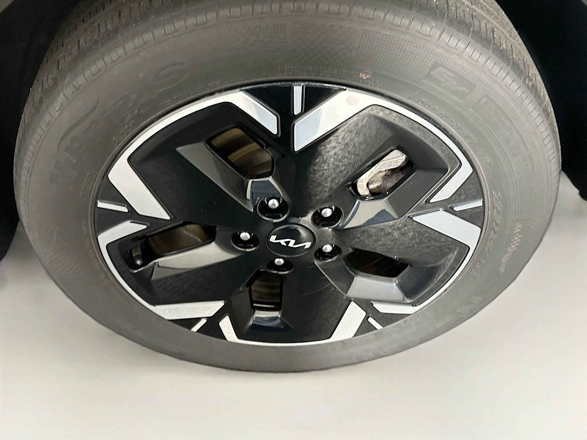 Used 2024 Kia Niro Wind w/ Wind Preserve Package FWD image 11