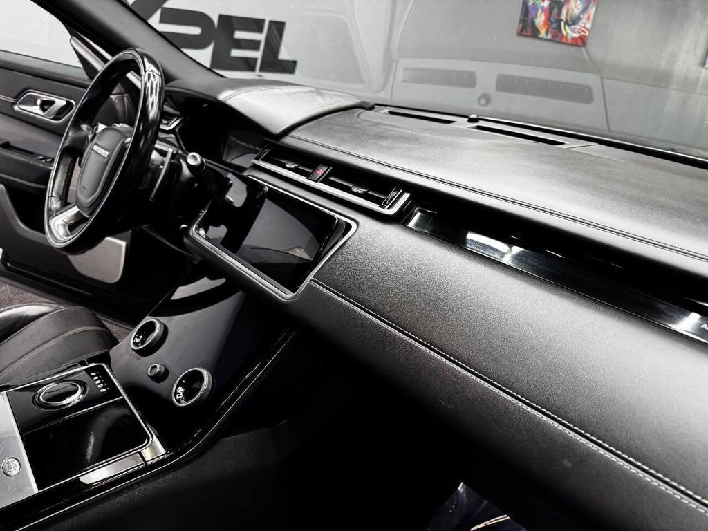 Used 2018 Land Rover Range Rover Velar R-Dynamic HSE image 53