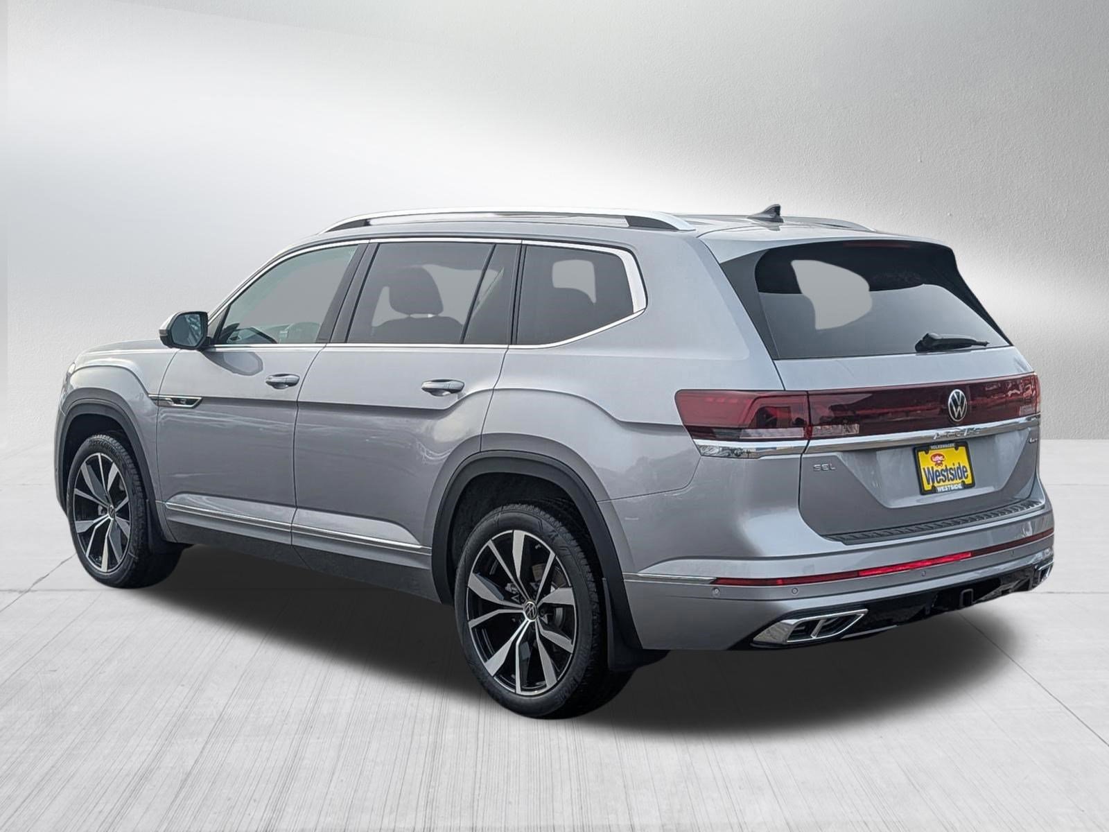 New 2026 Volkswagen Atlas SEL Premium R-Line AWD/4WD image 2