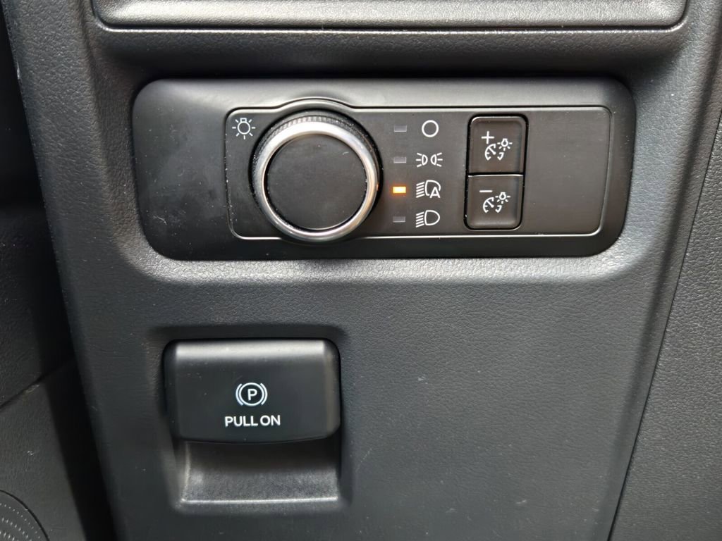 Used 2024 Ford Expedition Max XLT image 29