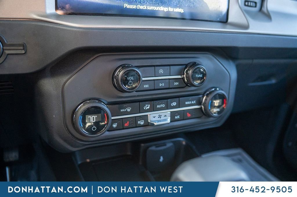 Used 2025 Ford Bronco Outer Banks image 9