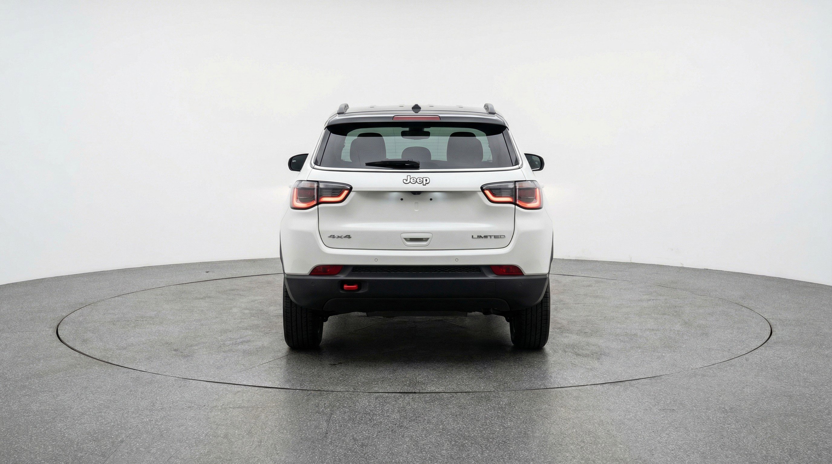 Used 2025 Jeep Compass Trailhawk image 7