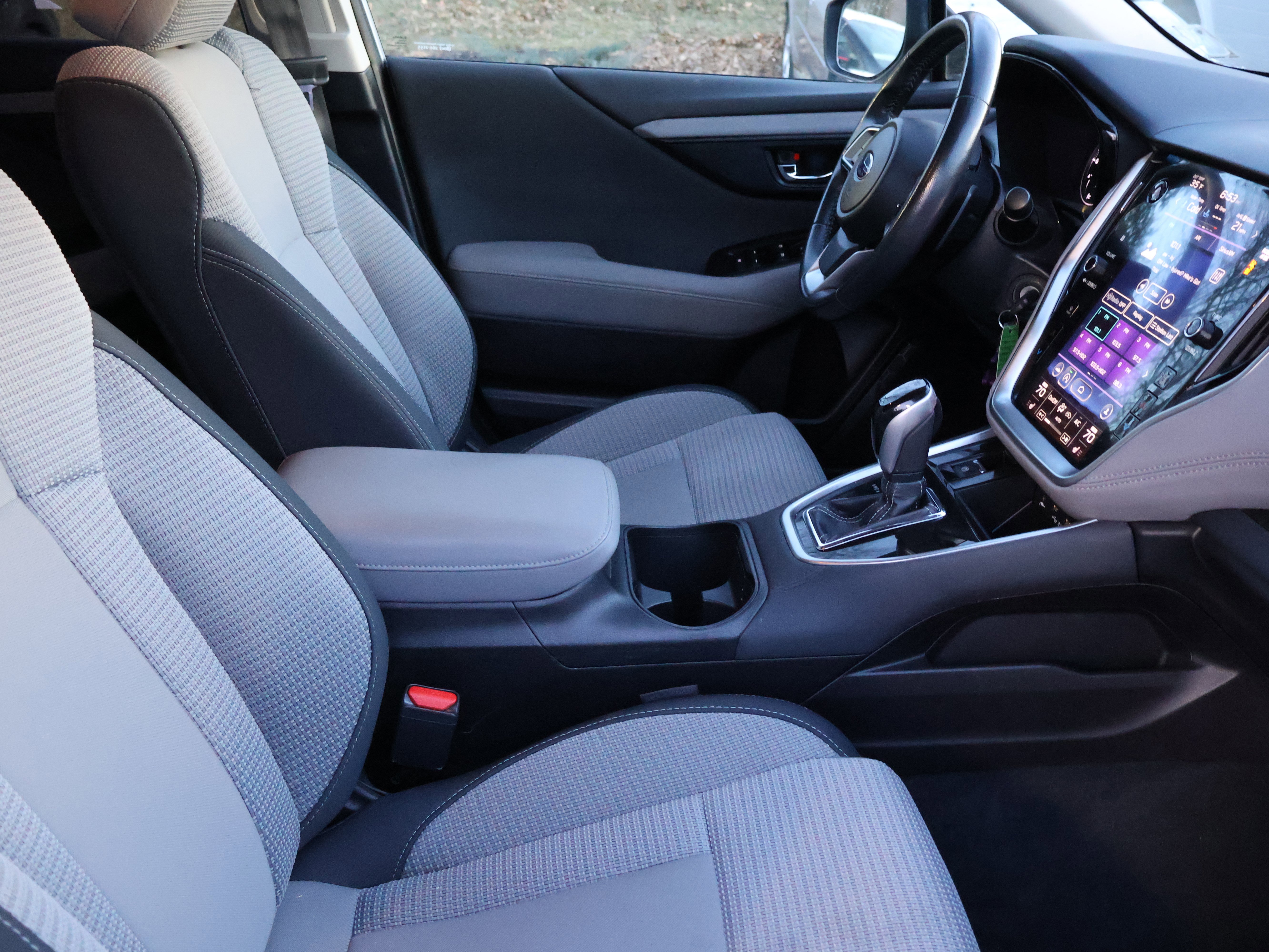 Used 2021 Subaru Outback Premium image 12