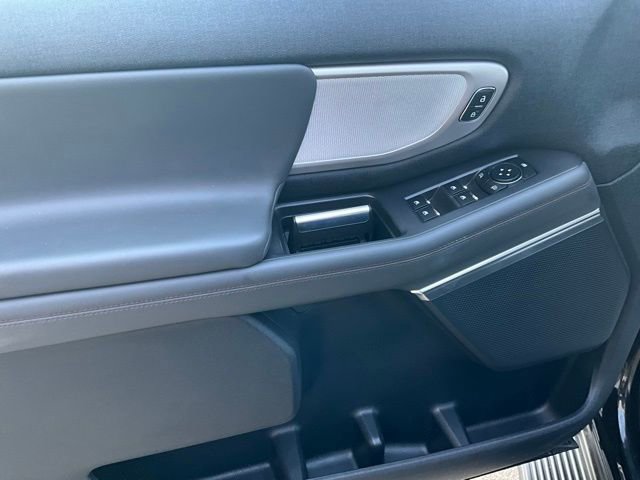 Used 2025 Ford Expedition Max Active image 12