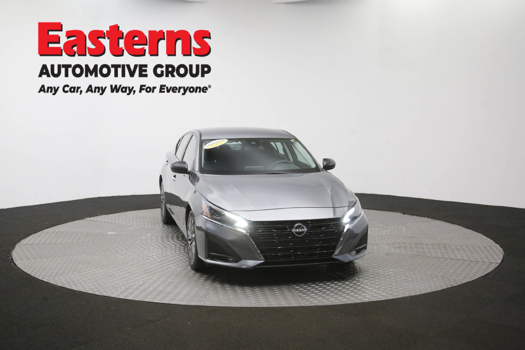 Used 2024 Nissan Altima 2.5 SV FWD image 54