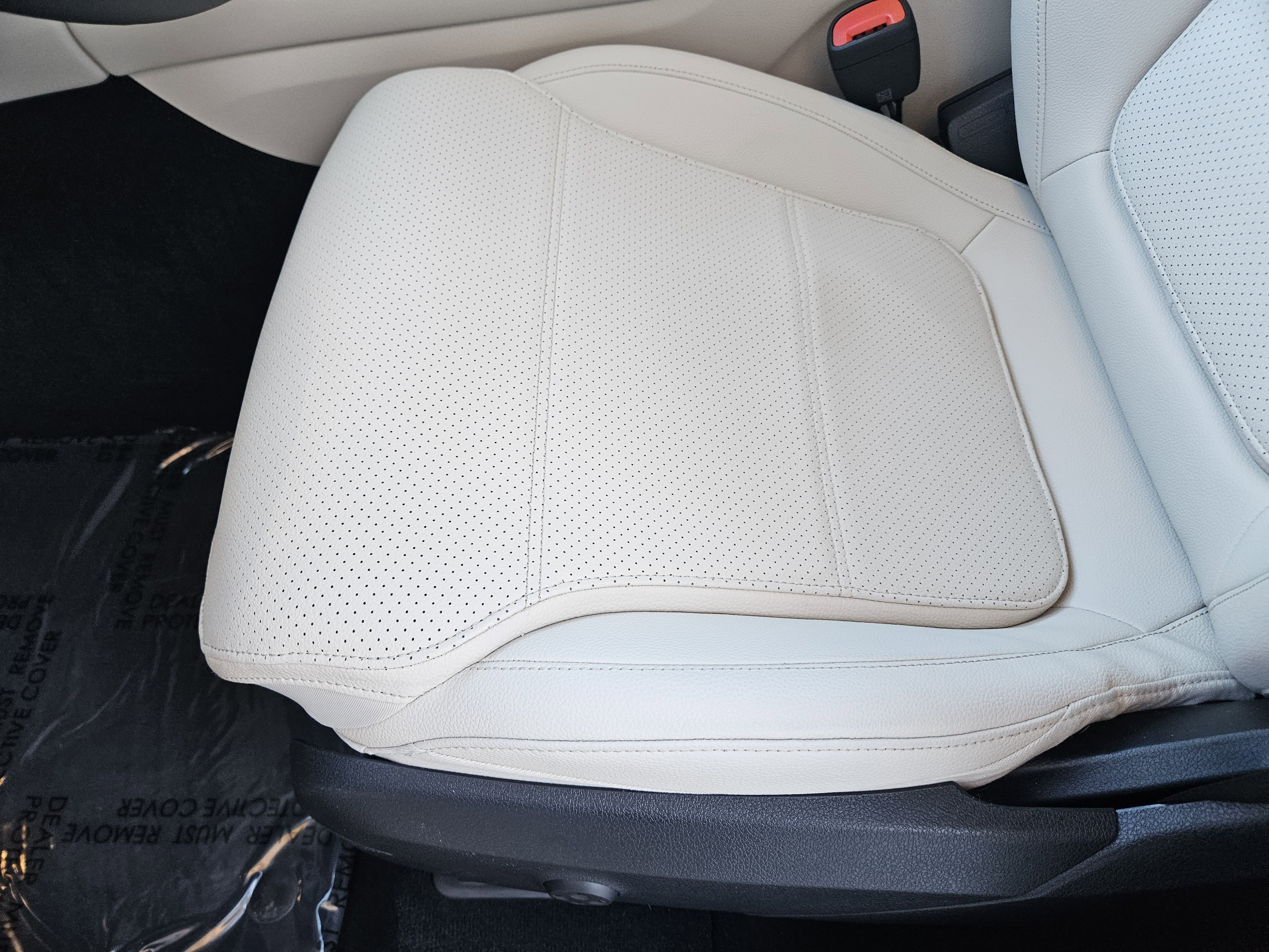 Certified 2025 Mercedes-Benz GLC 300 image 23