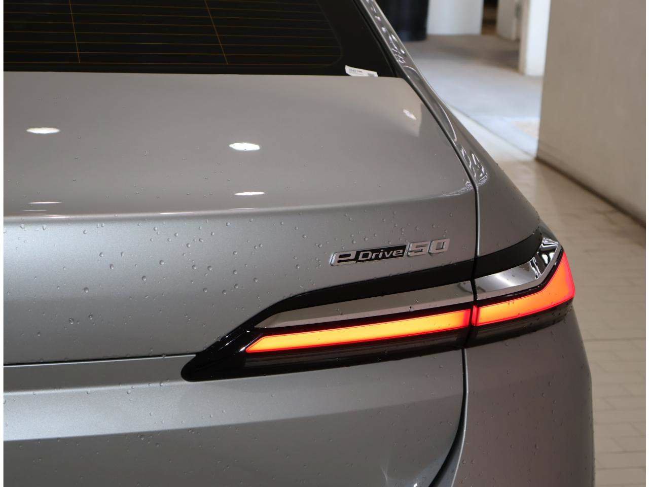 Certified 2024 BMW i7 eDrive50 RWD image 7