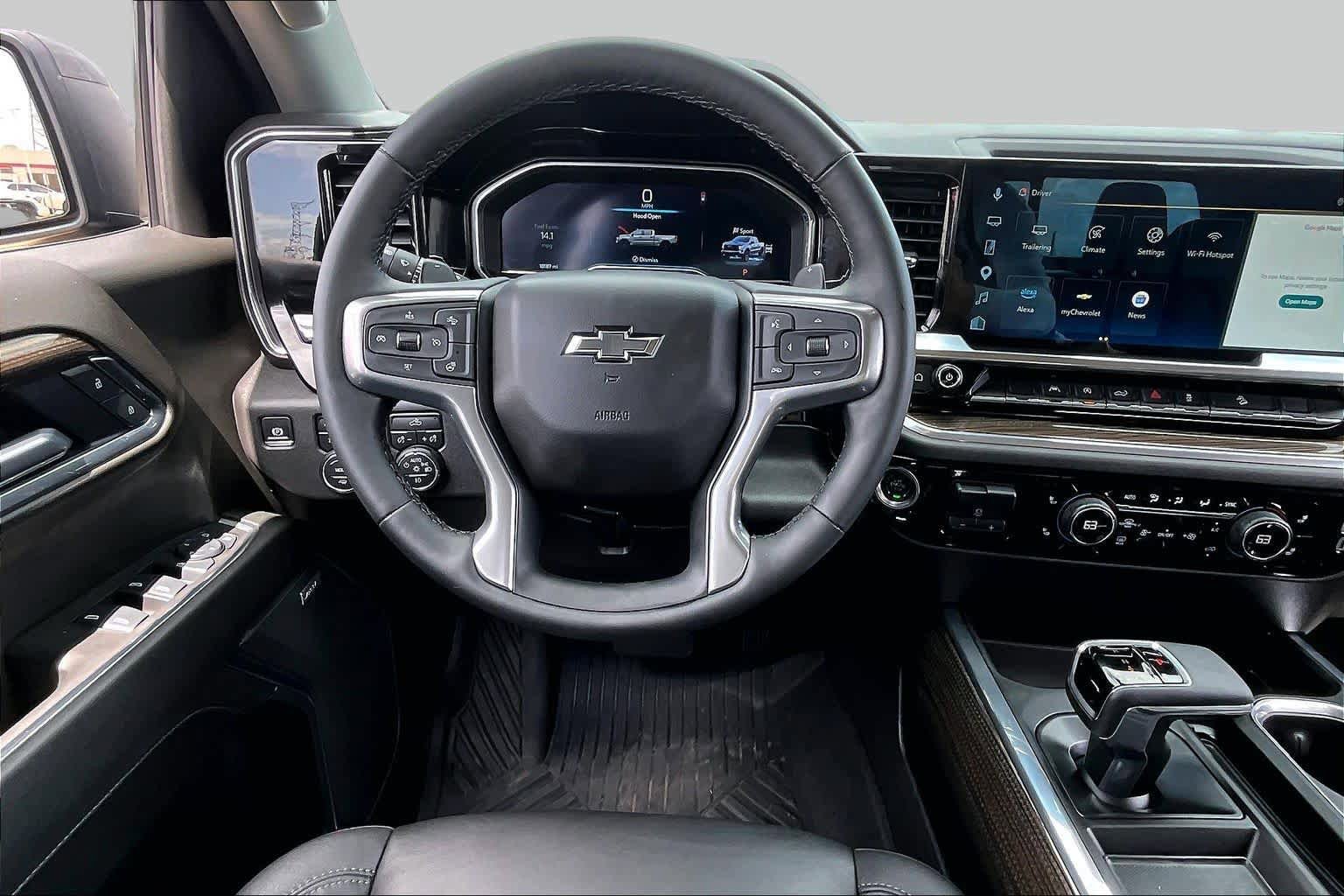 Used 2025 Chevrolet Silverado 1500 LT Trail Boss w/ Convenience Package II AWD/4WD image 8