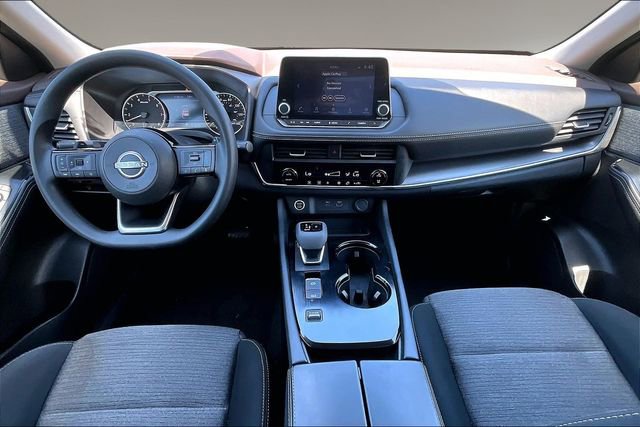 Used 2023 Nissan Rogue SV FWD image 7
