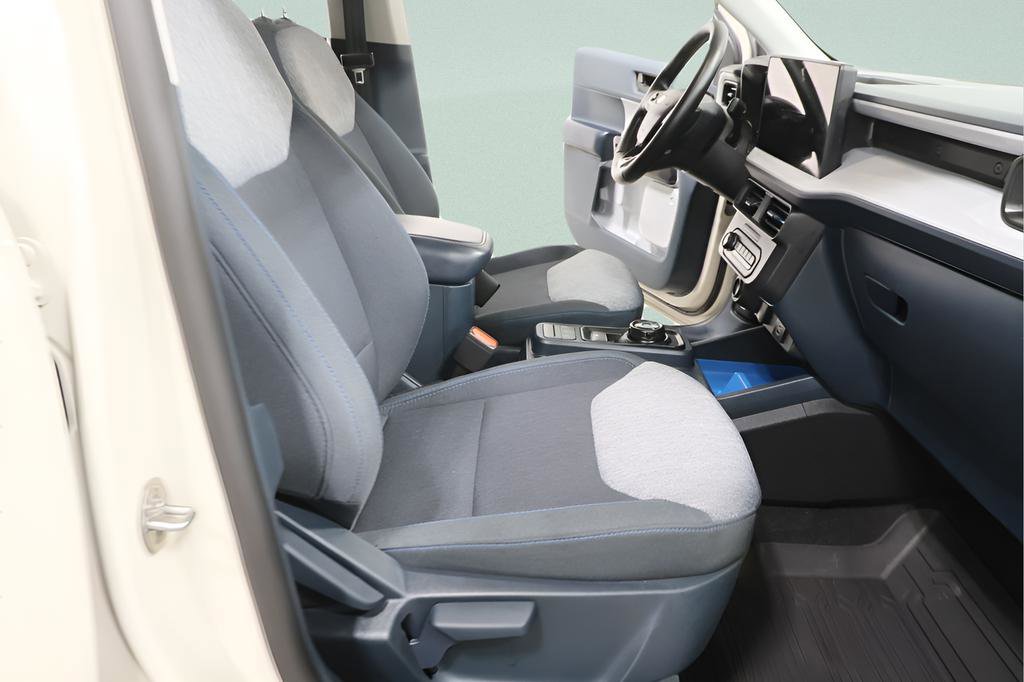 Used 2025 Ford Maverick XLT w/ XLT Luxury Package image 28