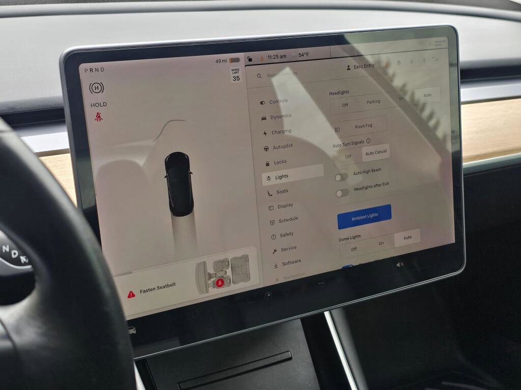 Used 2018 Tesla Model 3 Long Range RWD image 34