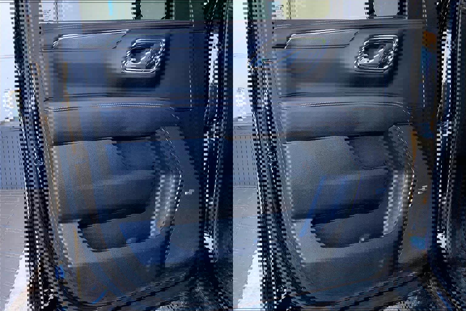 Used 2024 GMC Yukon AT4 w/ AT4 Premium Package image 22