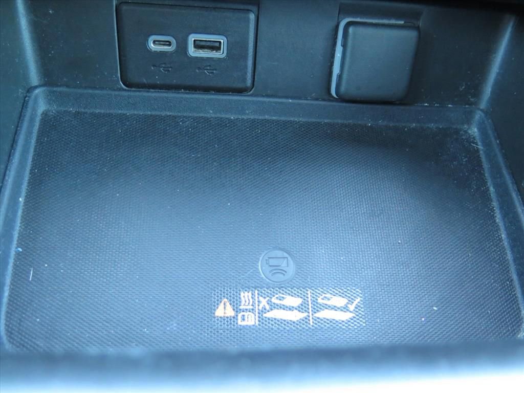 Used 2021 Chevrolet Tahoe Z71 w/ Z71 Signature Package image 16