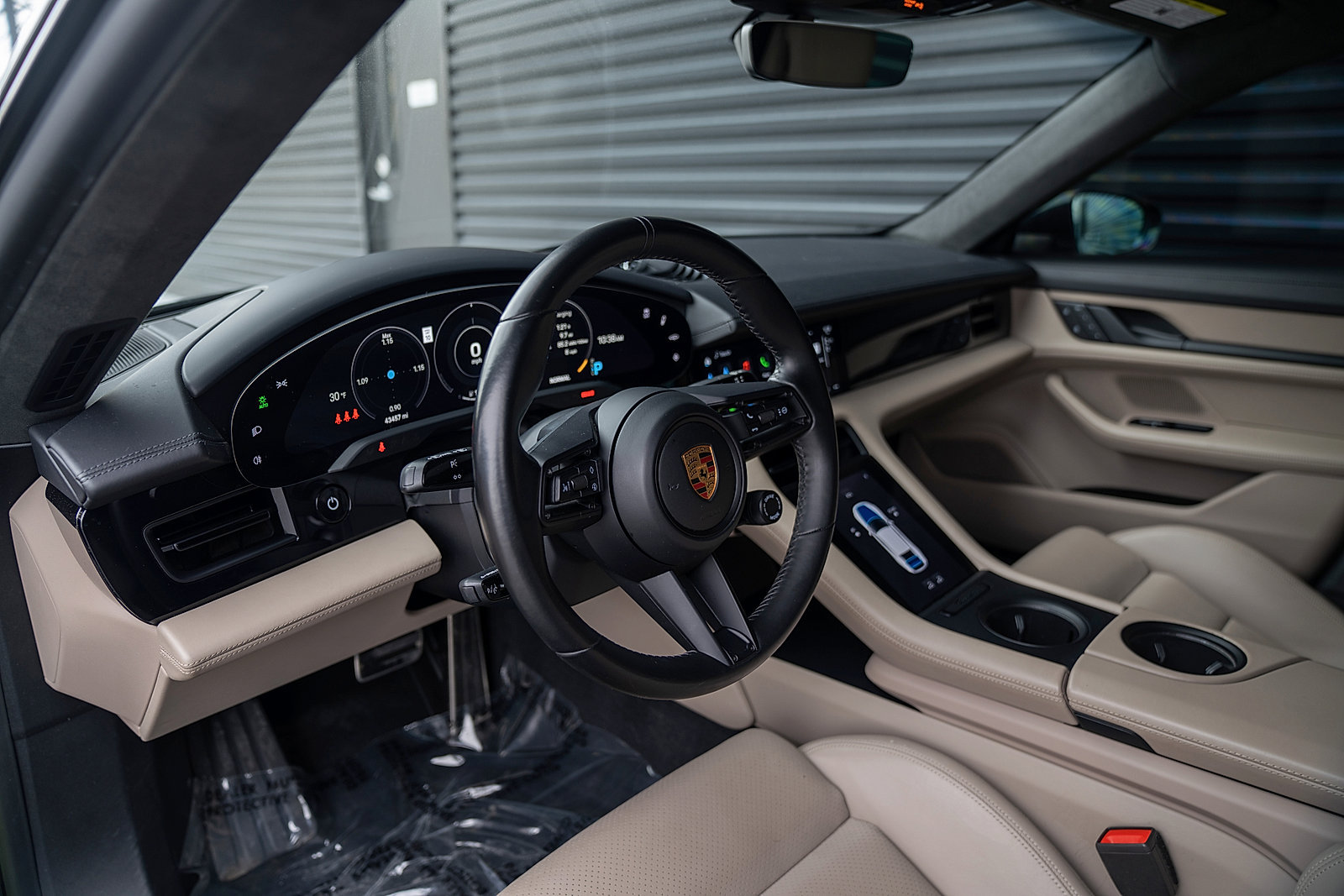 Certified 2023 Porsche Taycan GTS image 4