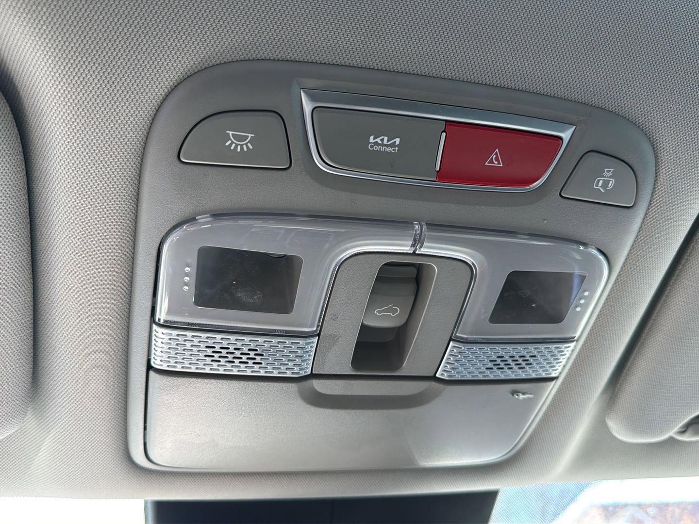 Used 2024 Kia Telluride EX image 11