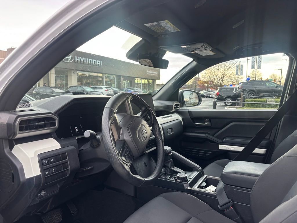 Used 2024 Toyota Tacoma TRD Off-Road image 4