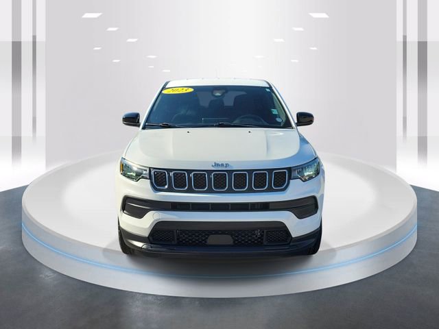 Used 2023 Jeep Compass Sport image 2
