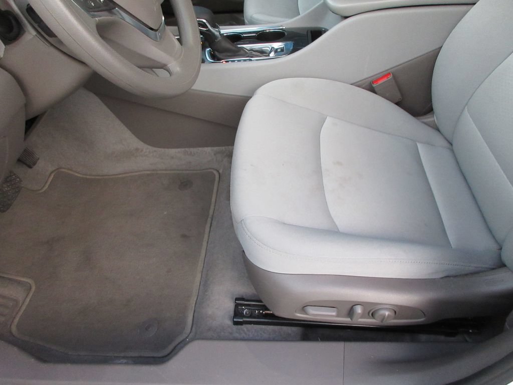 Used 2025 Chevrolet Malibu LT FWD image 20