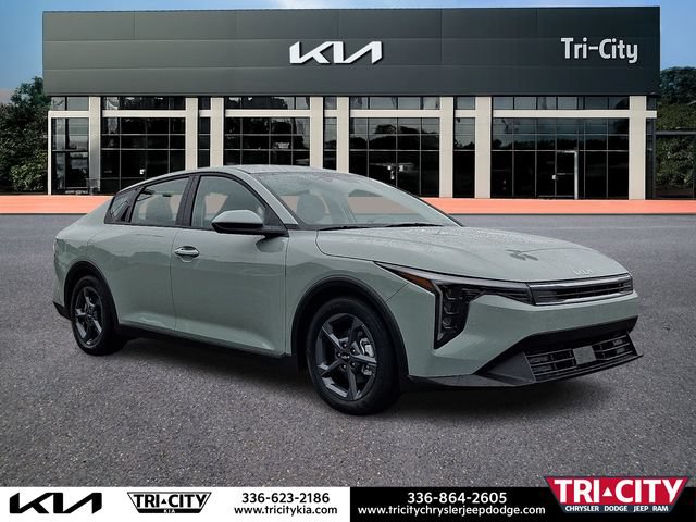 New 2026 Kia K4 FWD image 1