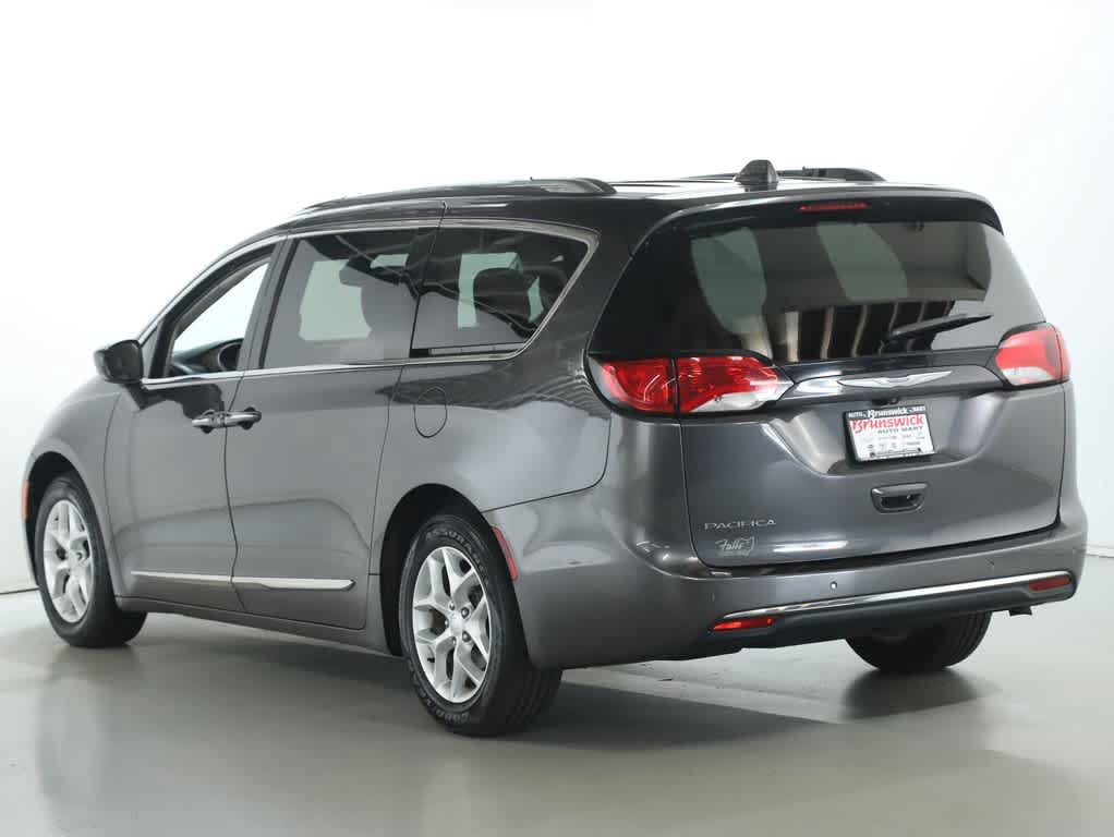 Used 2017 Chrysler Pacifica Touring-L Plus w/ Tire & Wheel Group FWD image 40