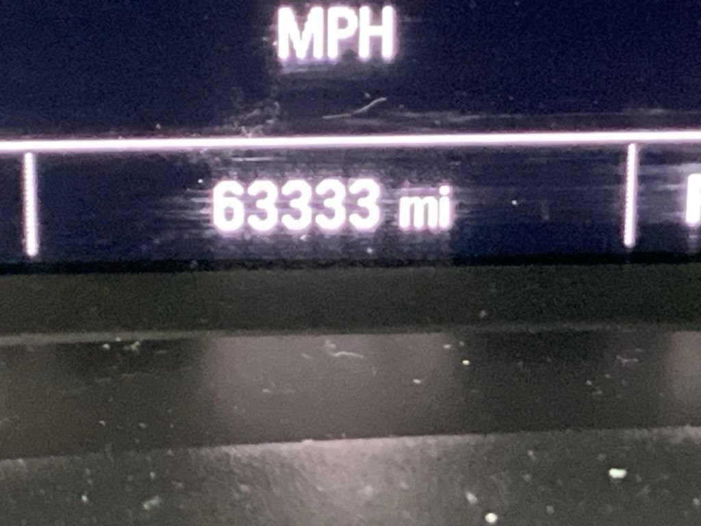 Used 2019 GMC Acadia SLE FWD image 4