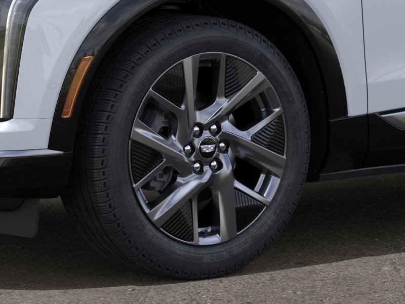 New 2027 Cadillac Optiq Premium Luxury w/ LPO, Floor Liner Package AWD/4WD image 9