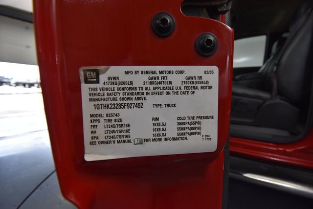 Used 2005 GMC Sierra 2500 SLT w/ Heavy-Duty Power Package image 48