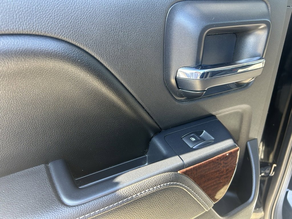 Used 2017 GMC Sierra 1500 SLE image 25