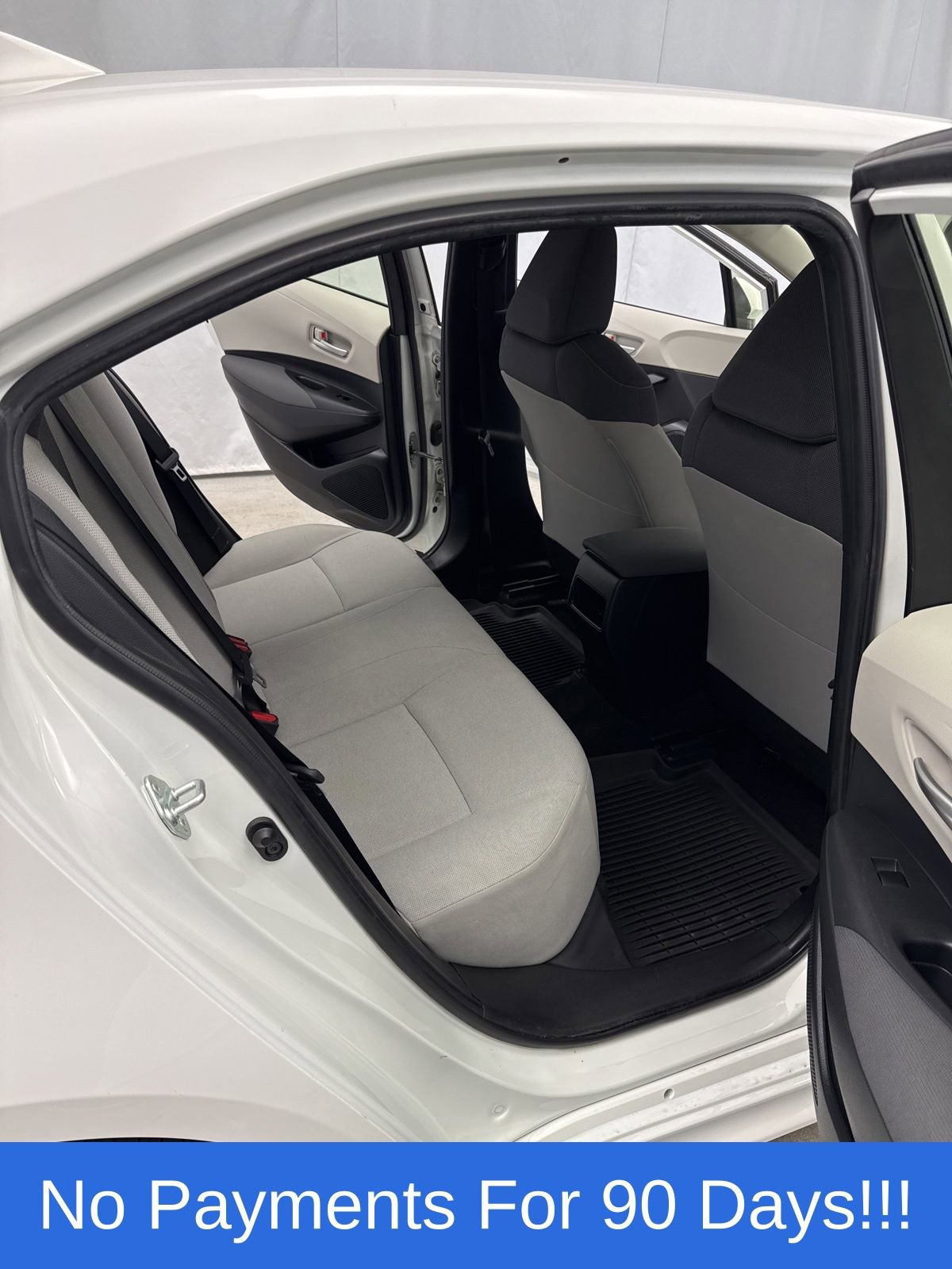 Used 2020 Toyota Corolla L image 29