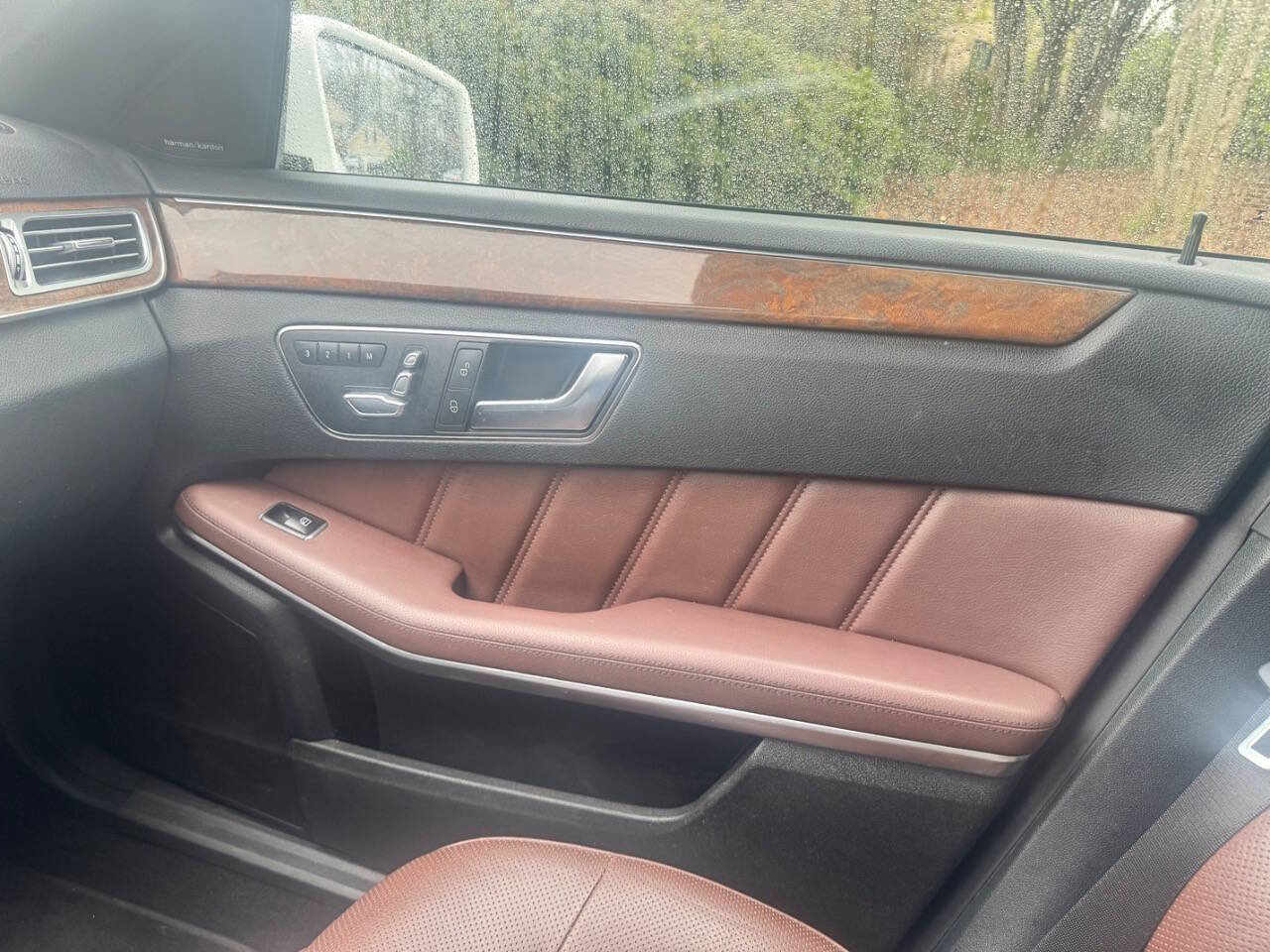 Used 2015 Mercedes-Benz E 350 E 350 4MATIC AWD 4dr Sedan w/ Premium 1 Package image 18