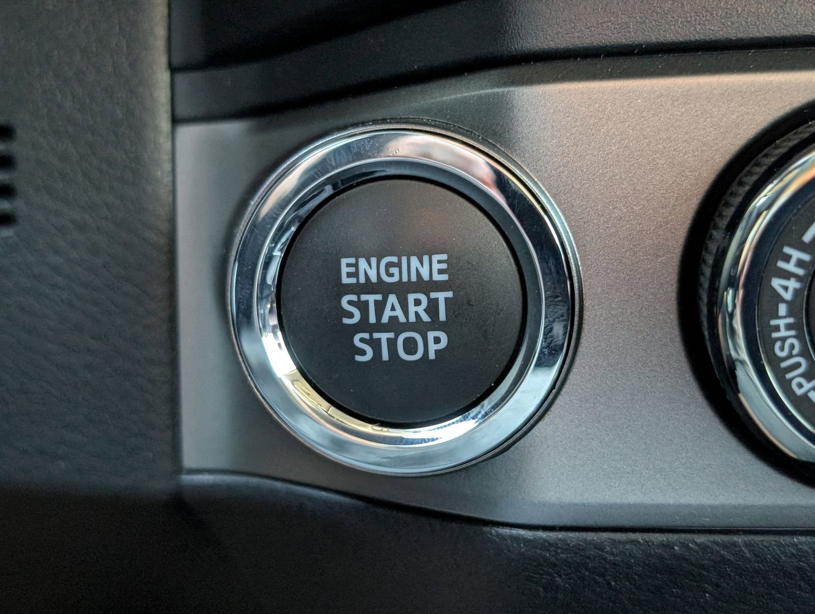 Used 2023 Toyota Tacoma SR5 AWD/4WD image 25