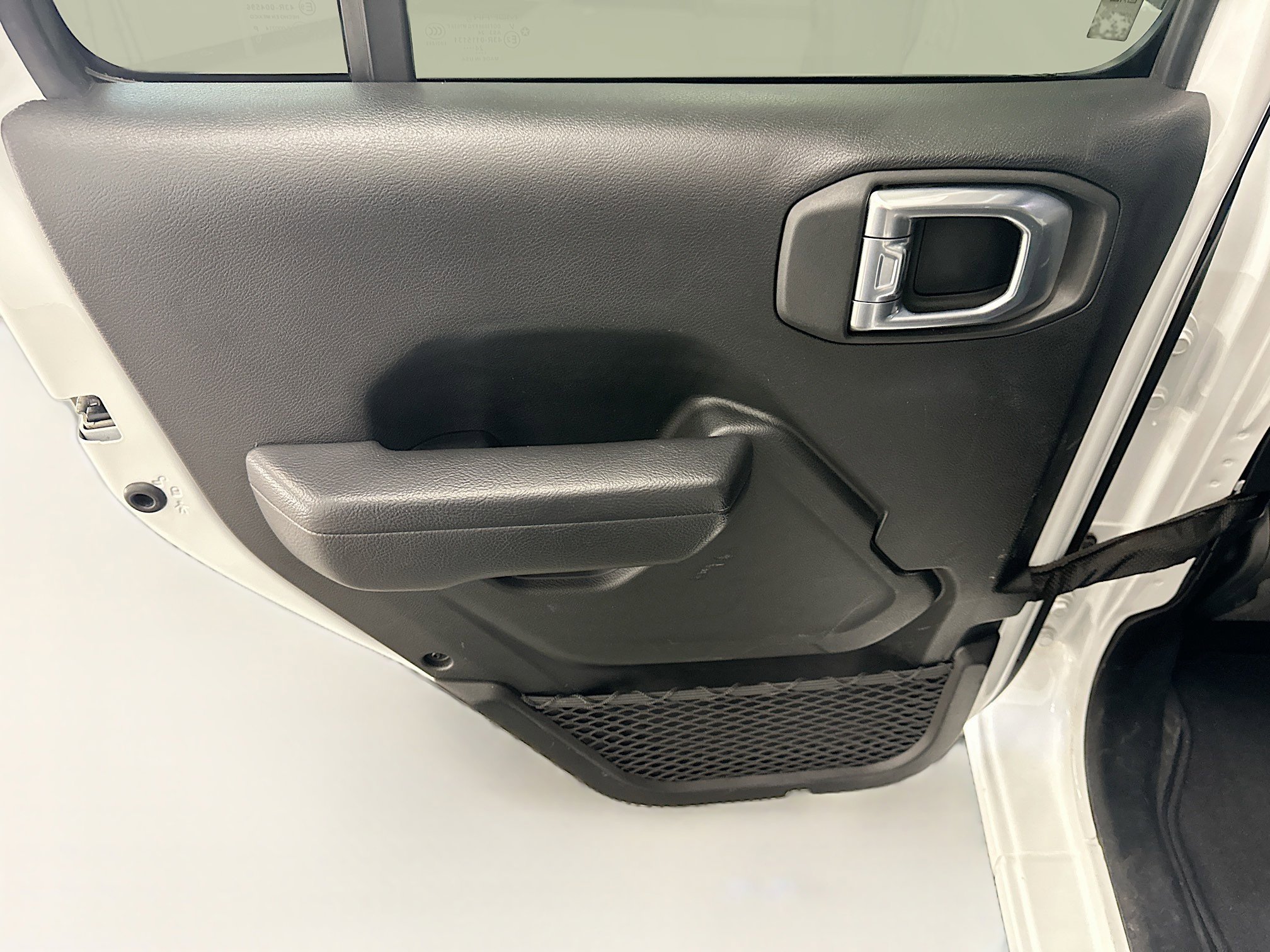 Used 2025 Jeep Wrangler Sport S image 26