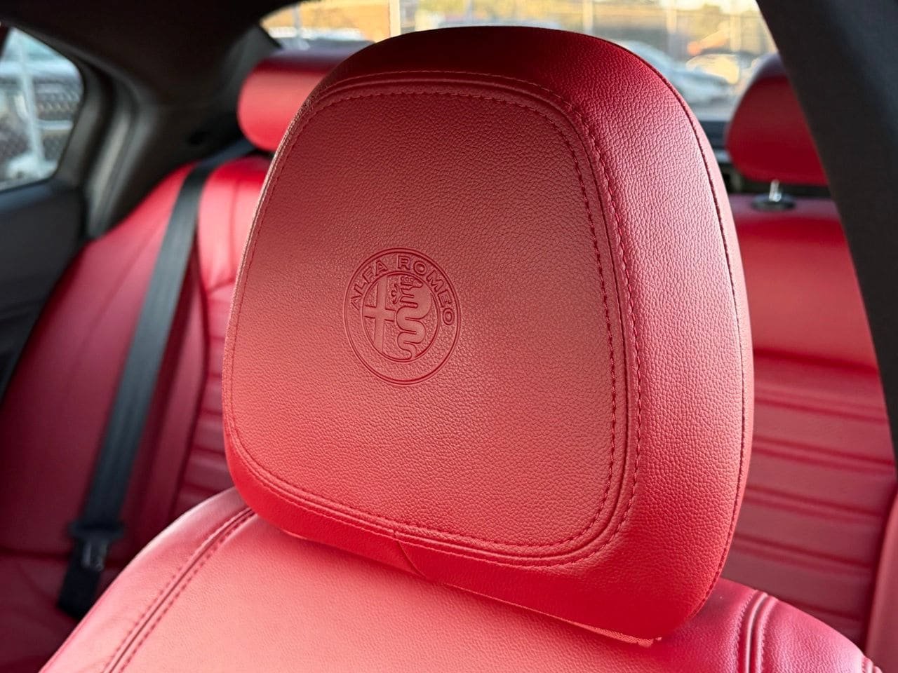 Used 2022 Alfa Romeo Giulia Veloce RWD image 33