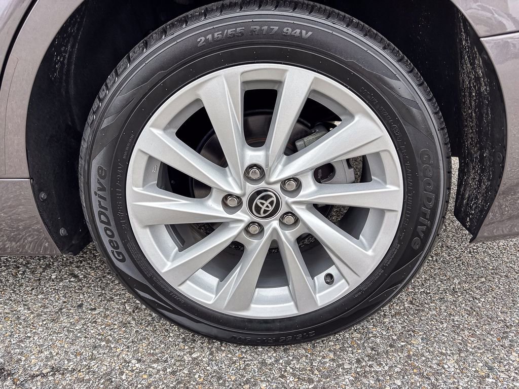 Used 2022 Toyota Camry LE image 43
