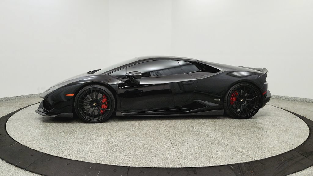 Used 2015 Lamborghini Huracan LP 610-4 AWD/4WD image 2