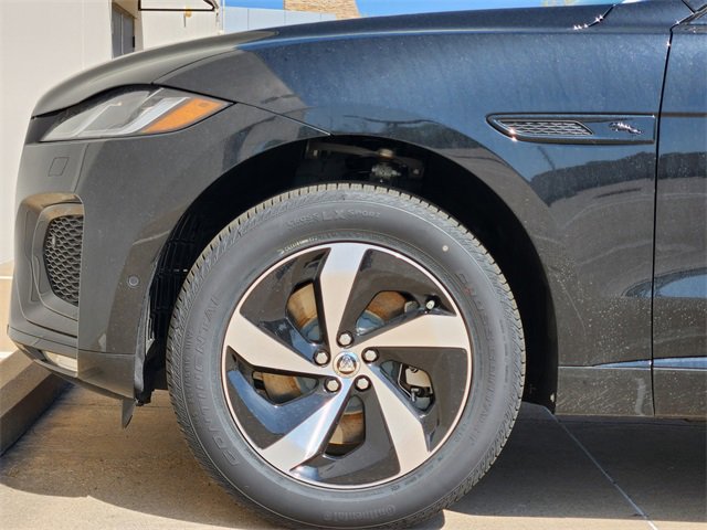 Used 2026 Jaguar F-PACE R-Dynamic S image 6