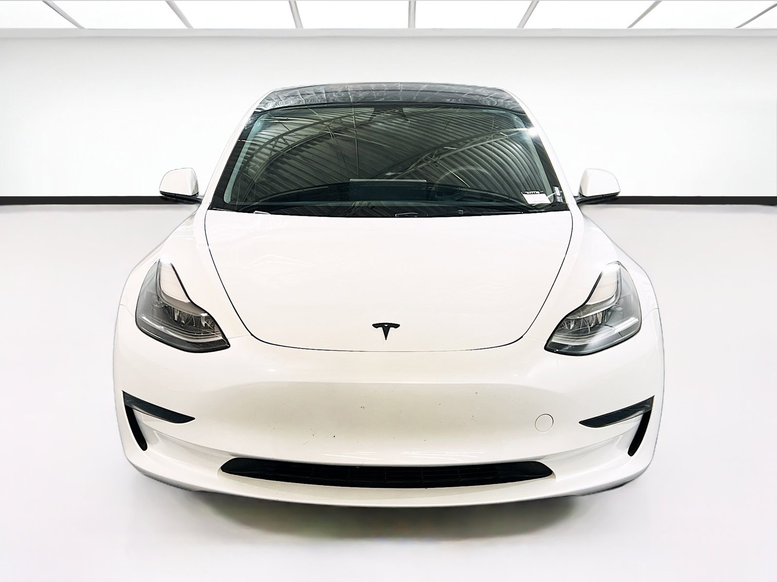 Used 2023 Tesla Model 3 Standard Range RWD image 2