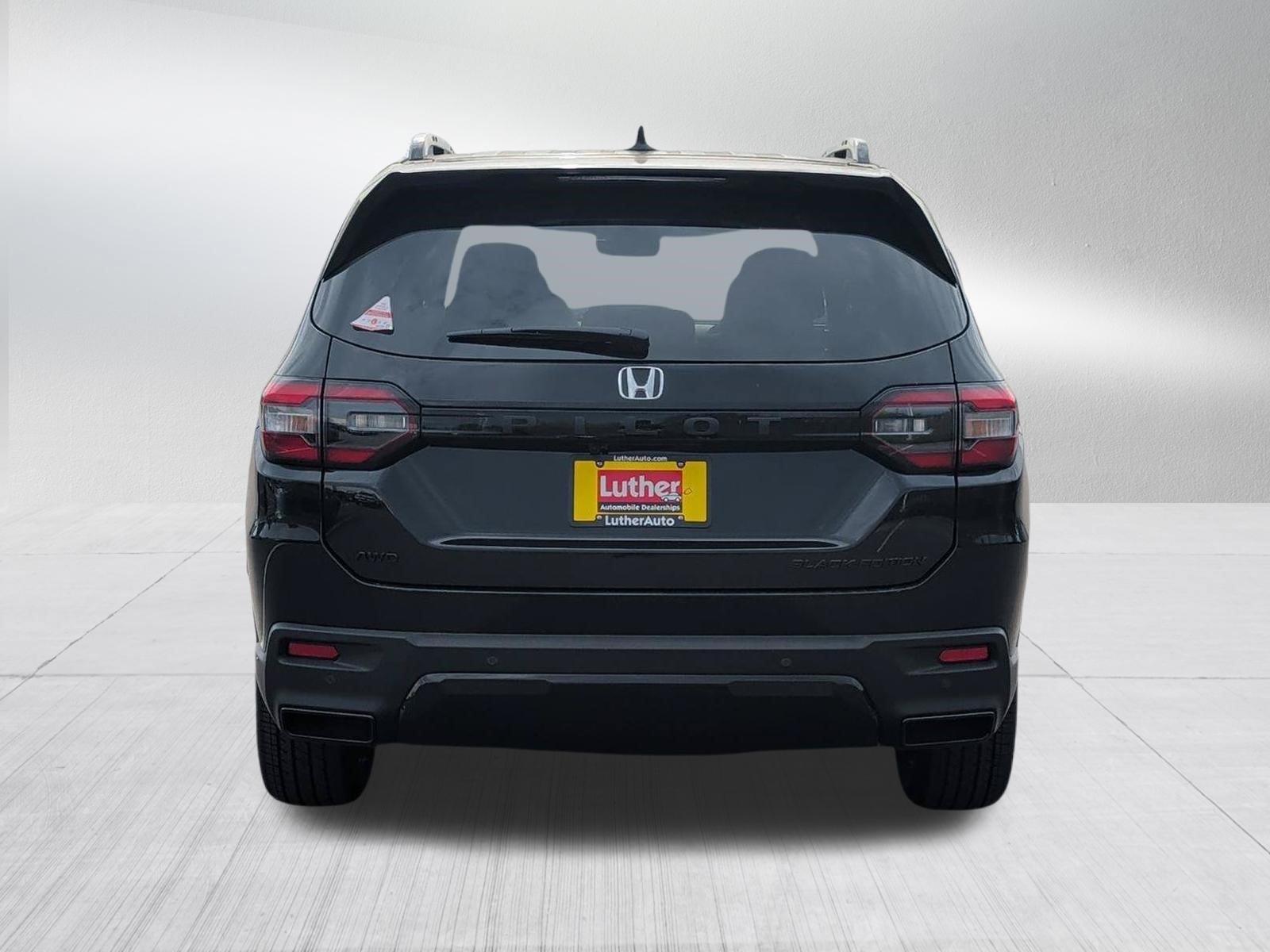 New 2026 Honda Pilot Black Edition image 6
