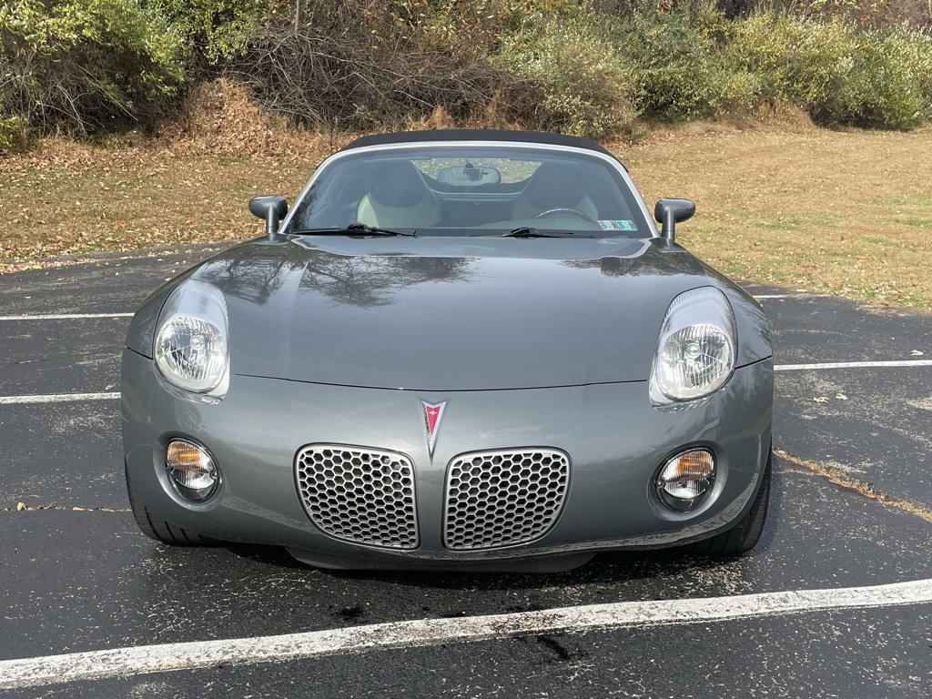 Used 2008 Pontiac Solstice Convertible w/ Premium Package image 8