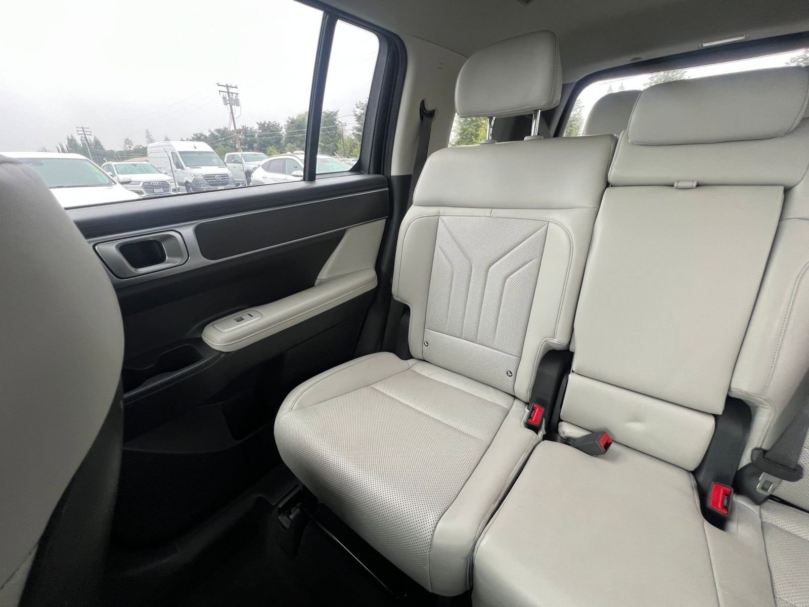 Used 2025 Hyundai Santa Fe SEL image 40