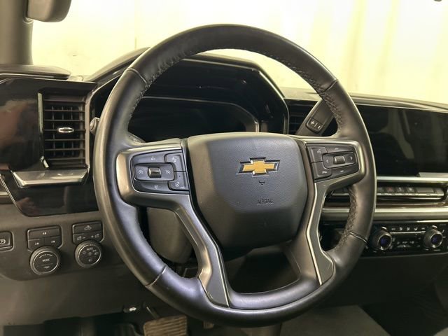 Used 2025 Chevrolet Silverado 2500 LT w/ Convenience Package image 8
