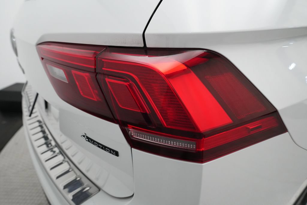 Used 2022 Volkswagen Tiguan SE AWD/4WD image 31