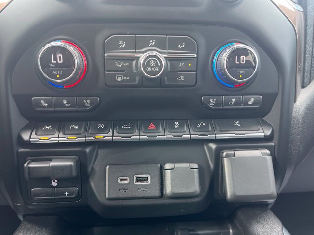 Used 2019 Chevrolet Silverado 1500 High Country AWD/4WD image 34